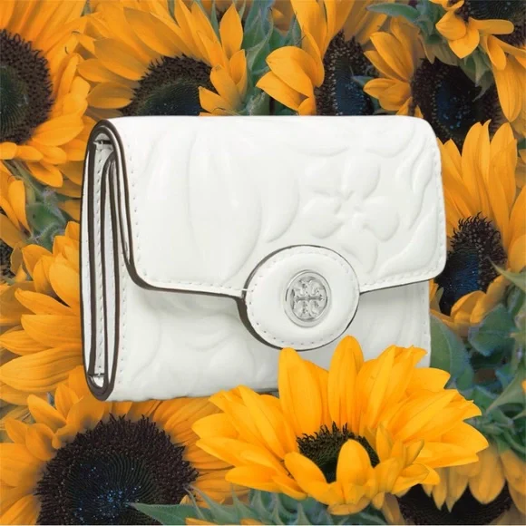 Tory Burch White Embossed Wallet - Picture 2 of 9